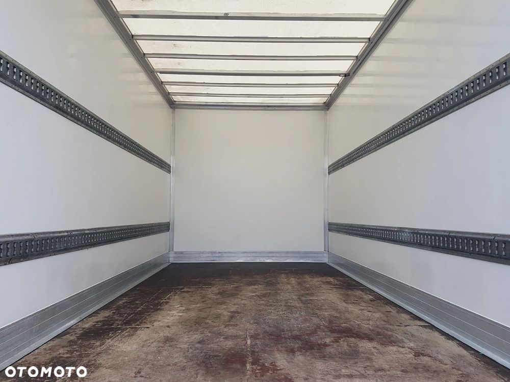 Renault MASTER KONTENER 8EP 4,21x2,23x2,23 KLIMA MANUAL KRAJOWY 6-BIEGÓW - 17