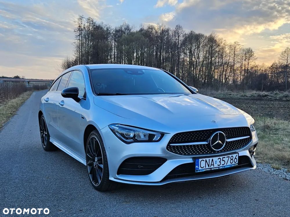 Mercedes-Benz CLA 250 e 8G-DCT AMG Line - 10