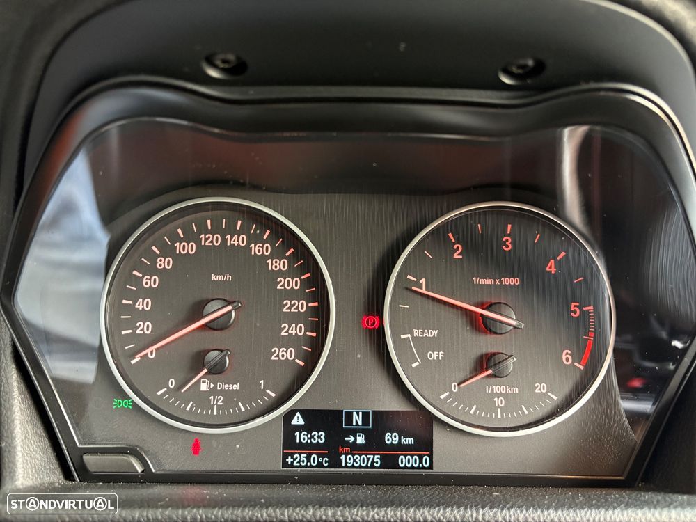 BMW 218 Active Tourer d Line Sport - 39