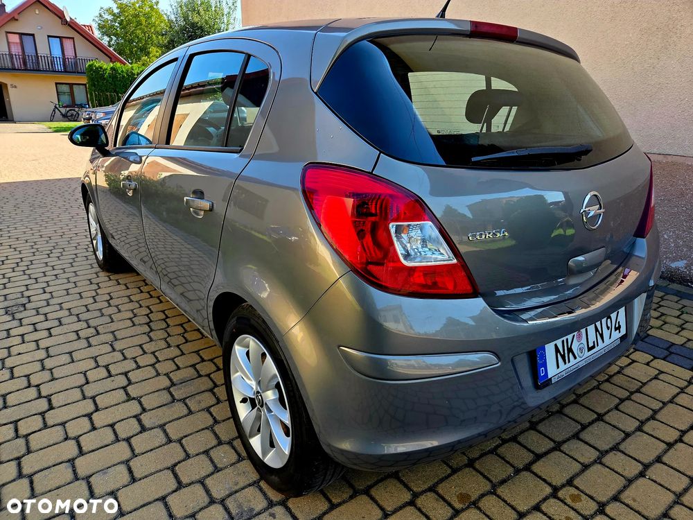 Opel Corsa 1.2 16V Enjoy - 8