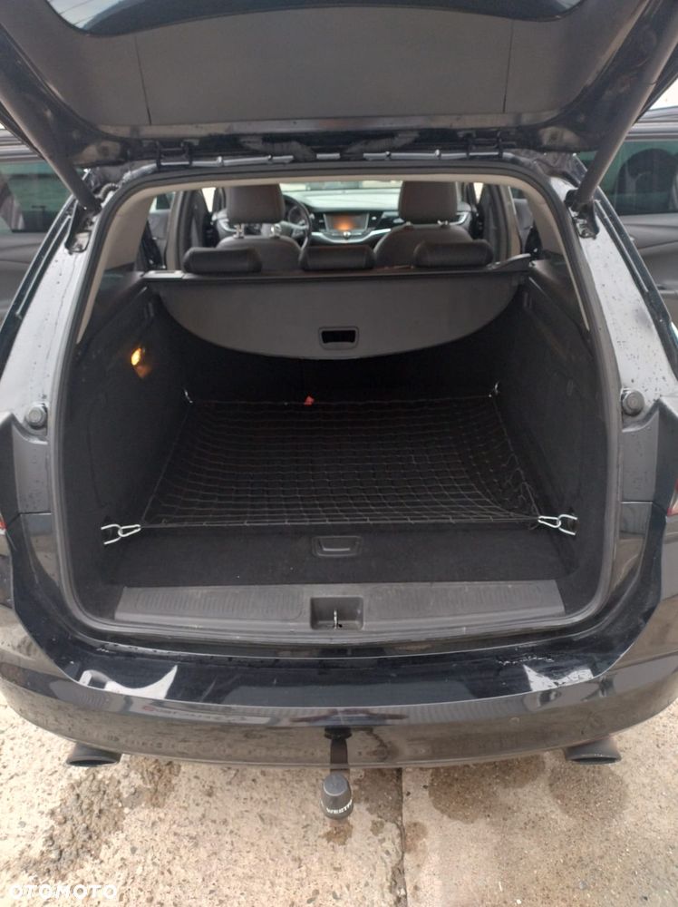 Opel Astra 1.6 T Dynamic S&S - 10