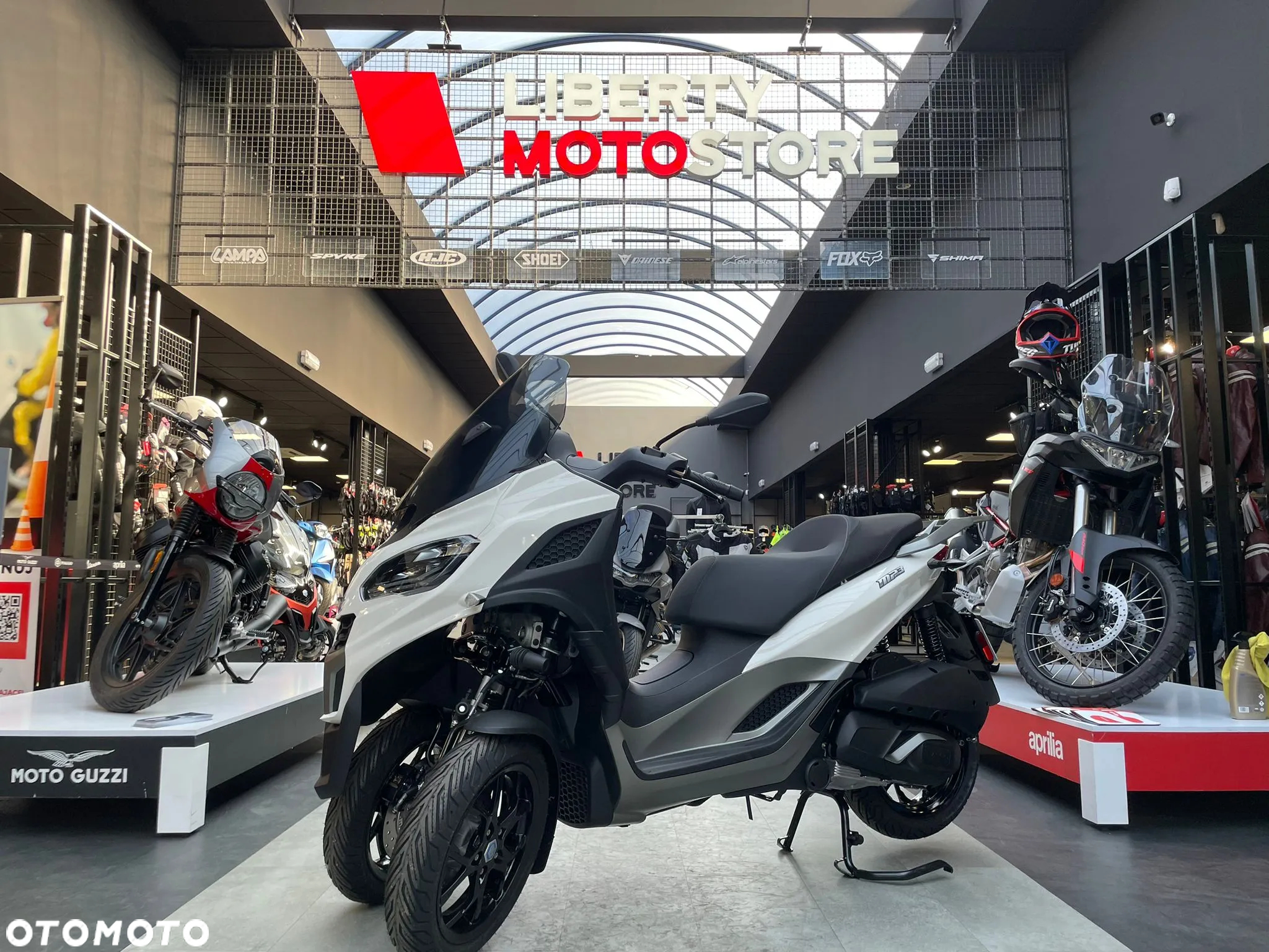 Piaggio MP-3 - 6