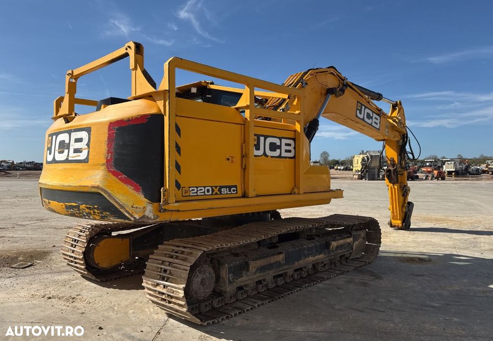 JCB 220X LC Excavator - 4
