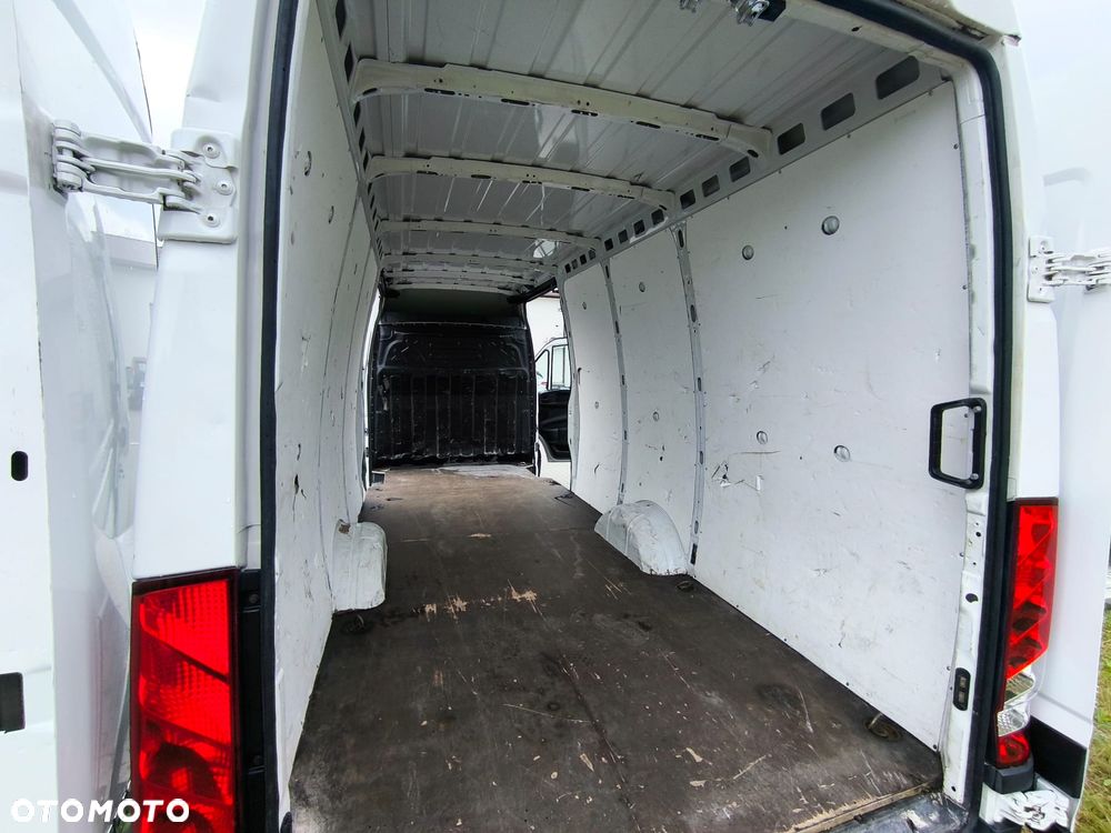 Iveco DAILY - 26