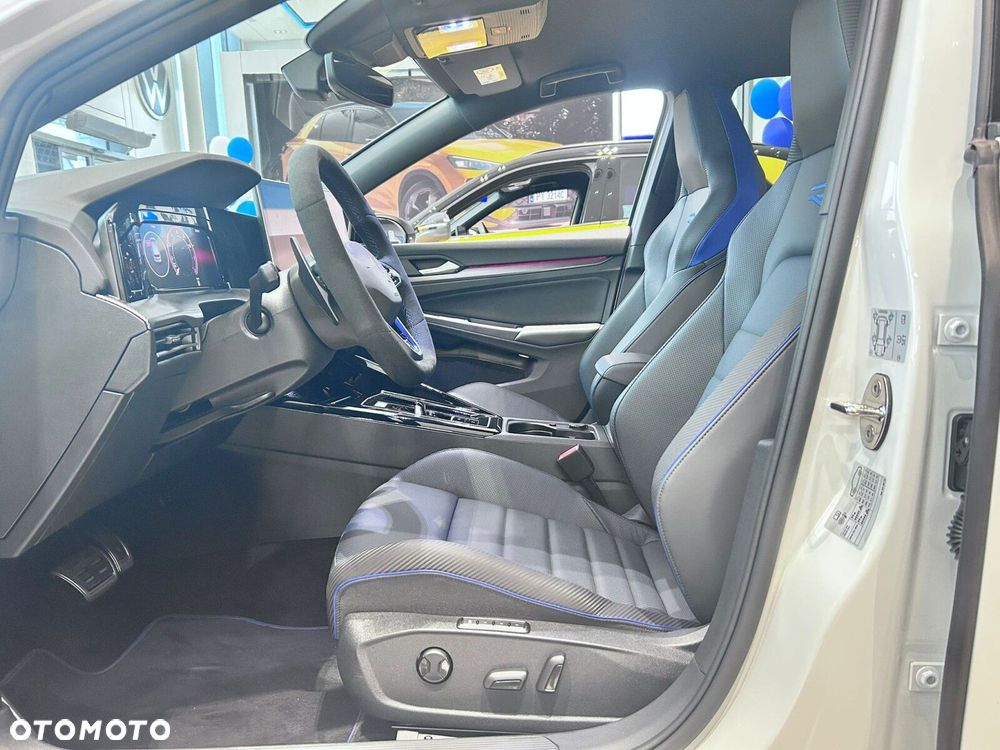 Volkswagen Golf - 13
