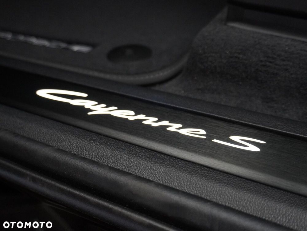 Porsche Cayenne S E-Hybrid PHEV Black Edition - 26