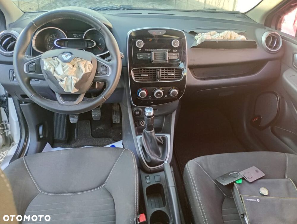 Renault Clio 1.2 16V 75 Limited - 14