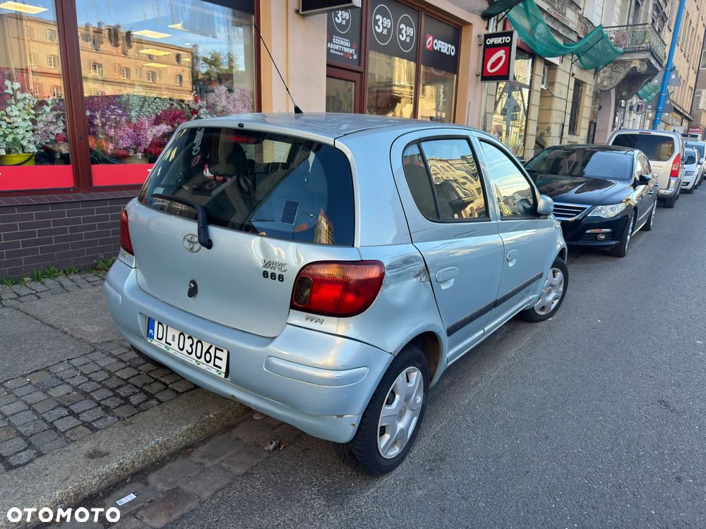 Toyota Yaris 1.0 Sol MM - 3