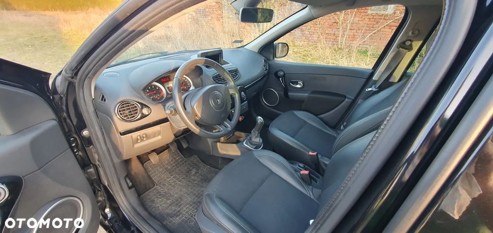 Renault Clio 1.2 16V Night&Day - 10