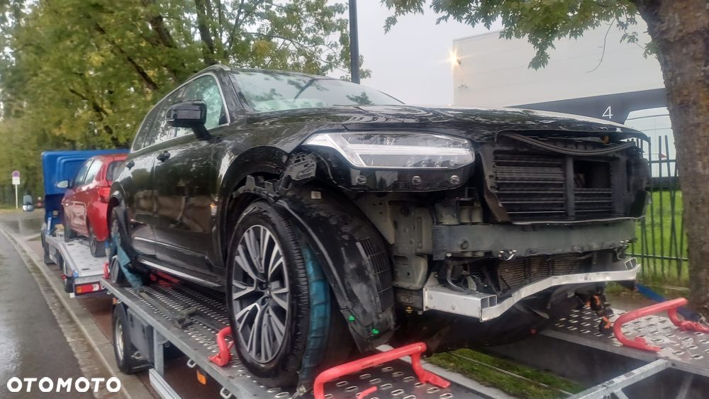 Volvo XC 90 B5 D AWD Geartronic Momentum Pro - 3