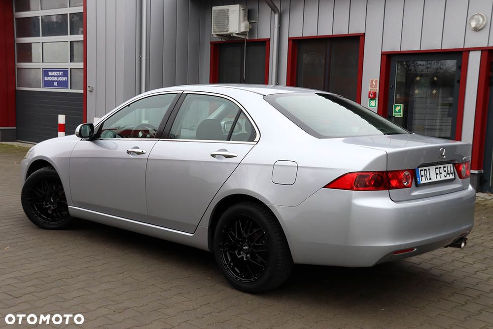 Honda Accord 2.0 i Executive - 14