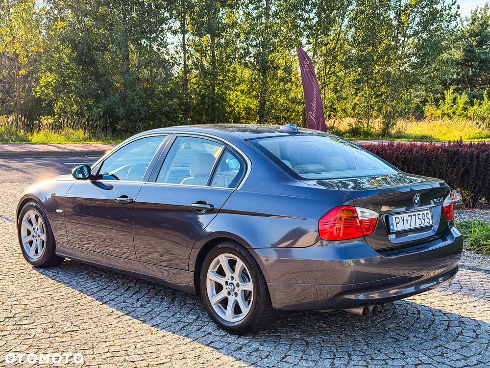 BMW Seria 3 325xi - 22