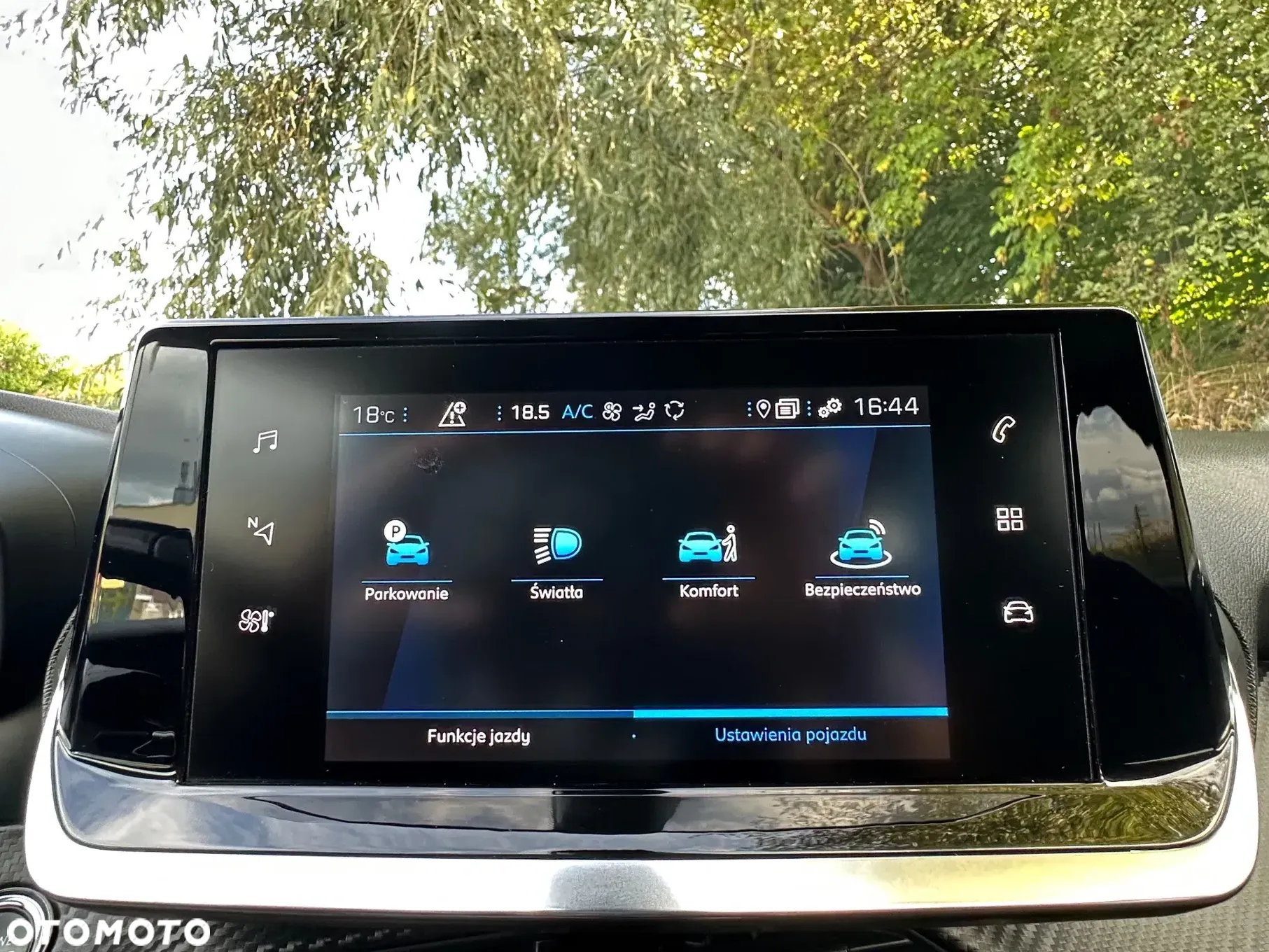 Peugeot 2008 1.5 BlueHDi Allure Pack S&S EAT8 - 40