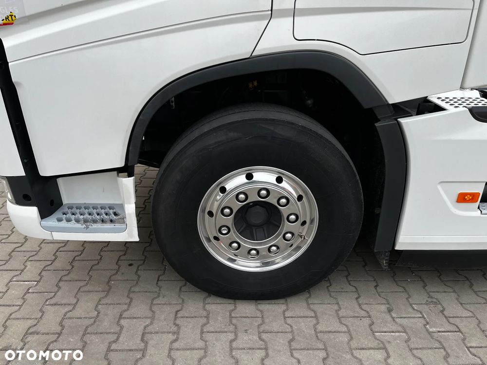 Volvo FH 460 HYDRAULIKA SPROWADZONY Z FRANCJI SERWISOWANY LODÓWKA KLIMA POSTOJOWA - 9