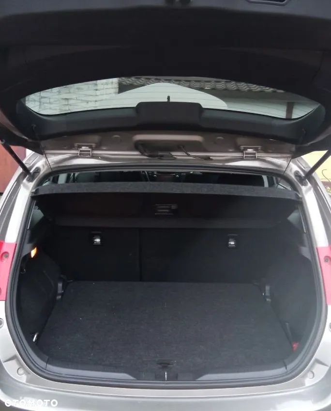 Toyota Auris 1.4 D-4D Active - 14