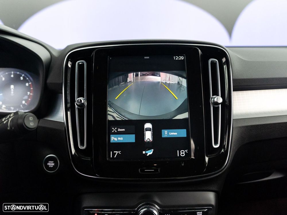 Volvo XC 40 1.5 T2 Momentum Plus Geartronic - 31