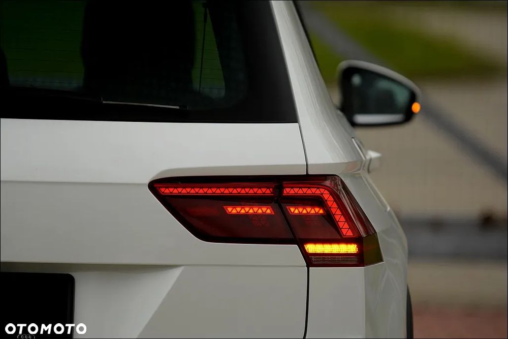 Volkswagen Tiguan 2.0 TSI OPF 4MOTION DSG R-Line - 38