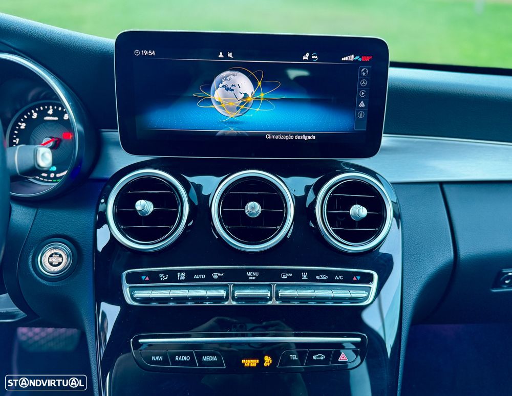 Mercedes-Benz C 300 e T 9G-TRONIC Avantgarde - 26