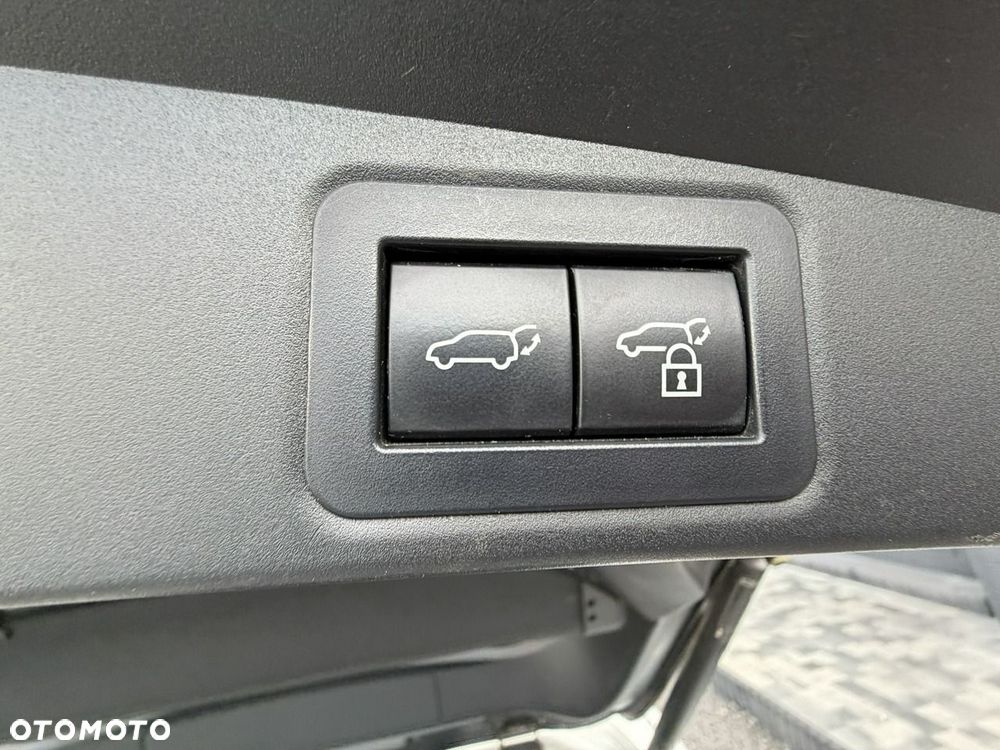 Toyota Corolla 1.8 Hybrid Executive - 9