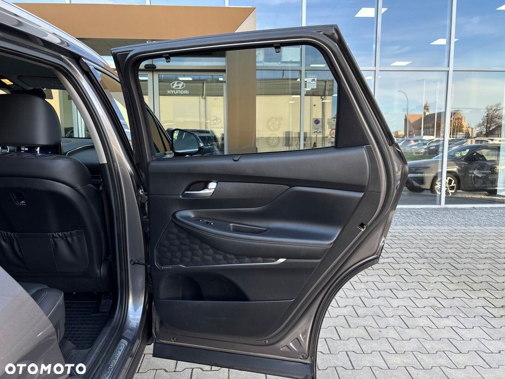 Hyundai Santa Fe 1.6 T-GDI HEV Executive - 29