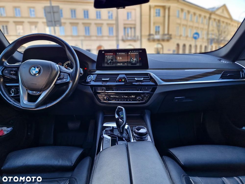 BMW Seria 5 530d xDrive Sport Line - 5