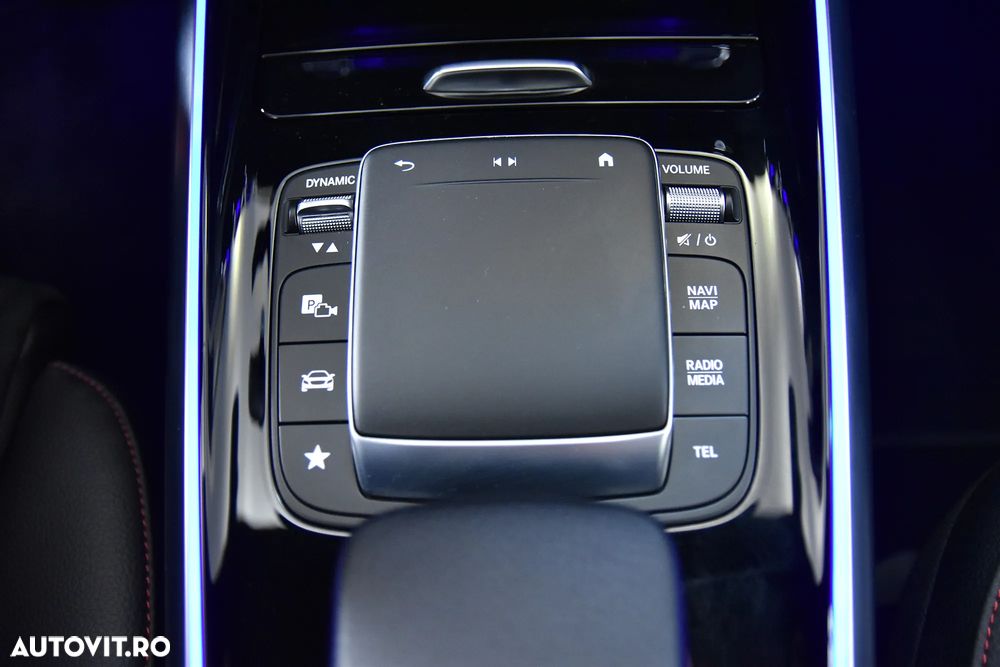 Mercedes-Benz GLA - 18