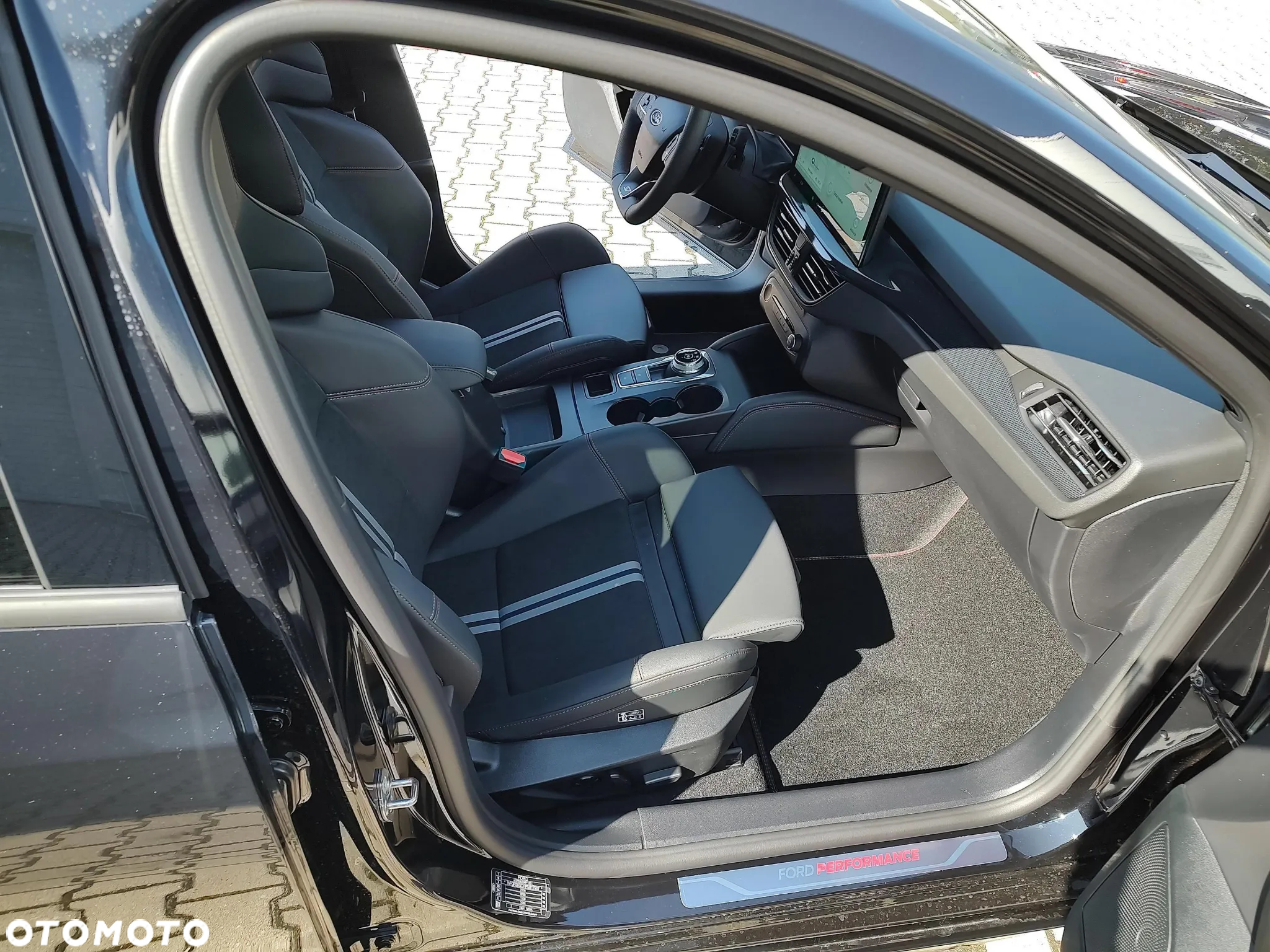 Ford Focus 2.3 EcoBoost ST X - 13