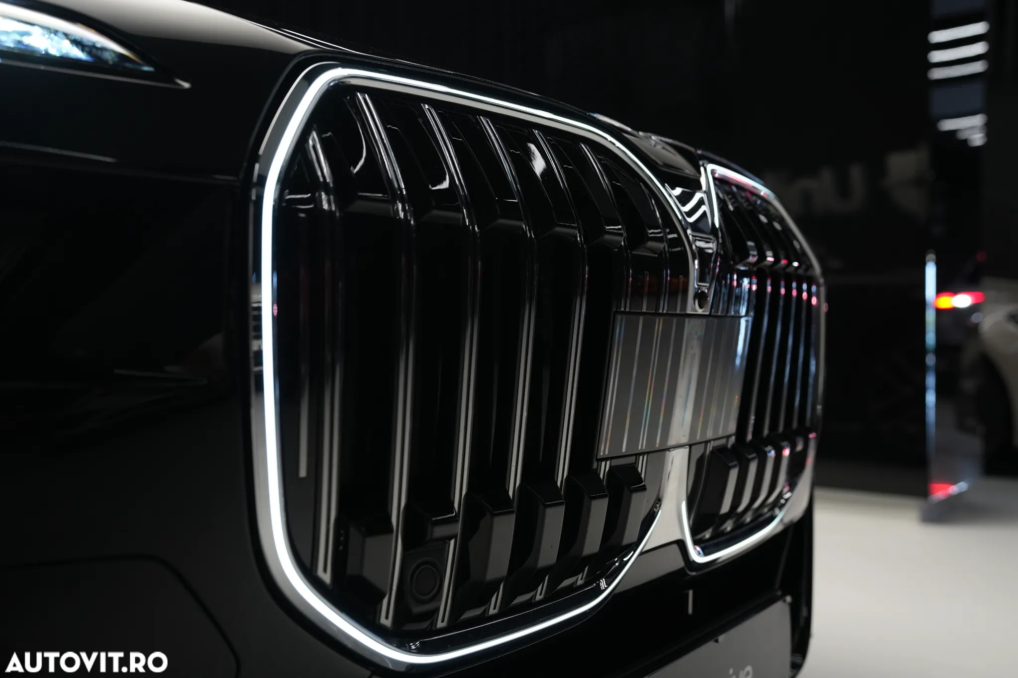 BMW Seria 7 740d xDrive MHEV - 12