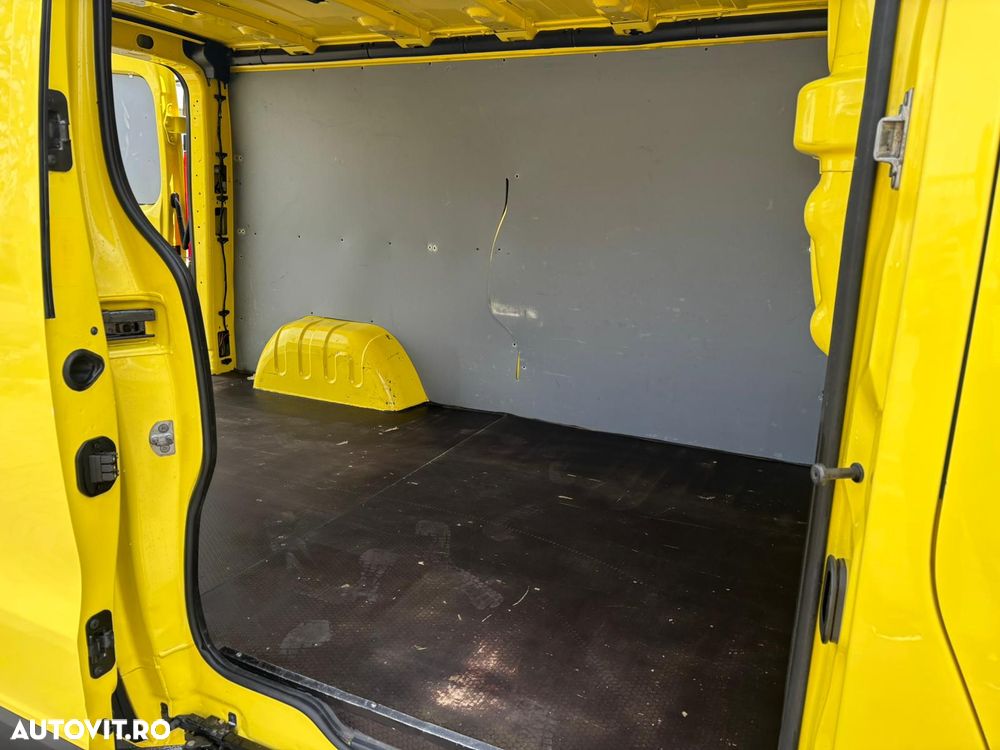 Renault Trafic - 9