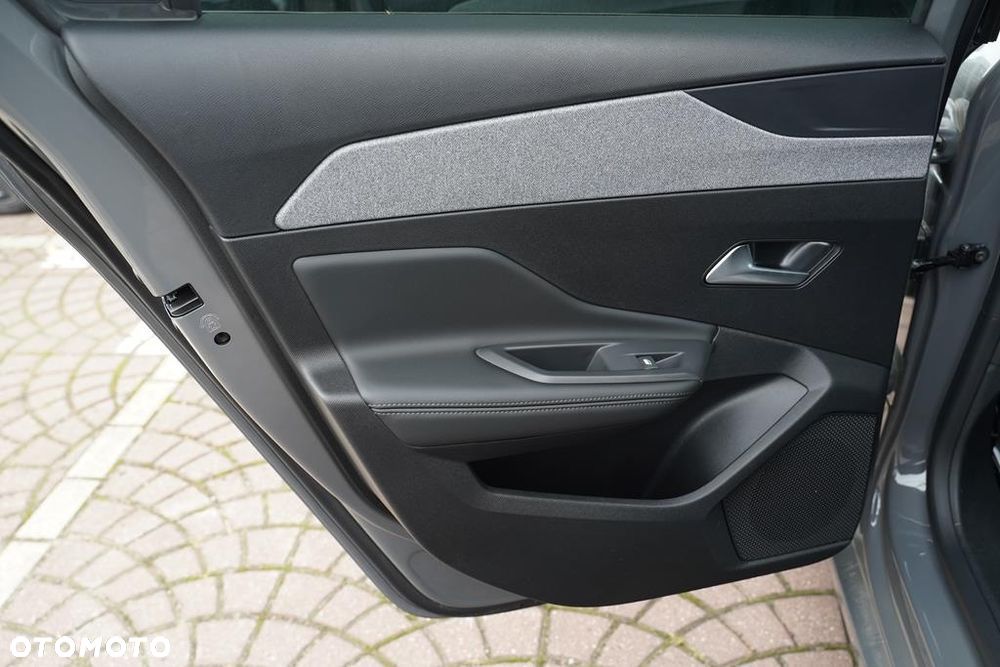 Peugeot 308 1.5 BlueHDi Allure S&S EAT8 - 8