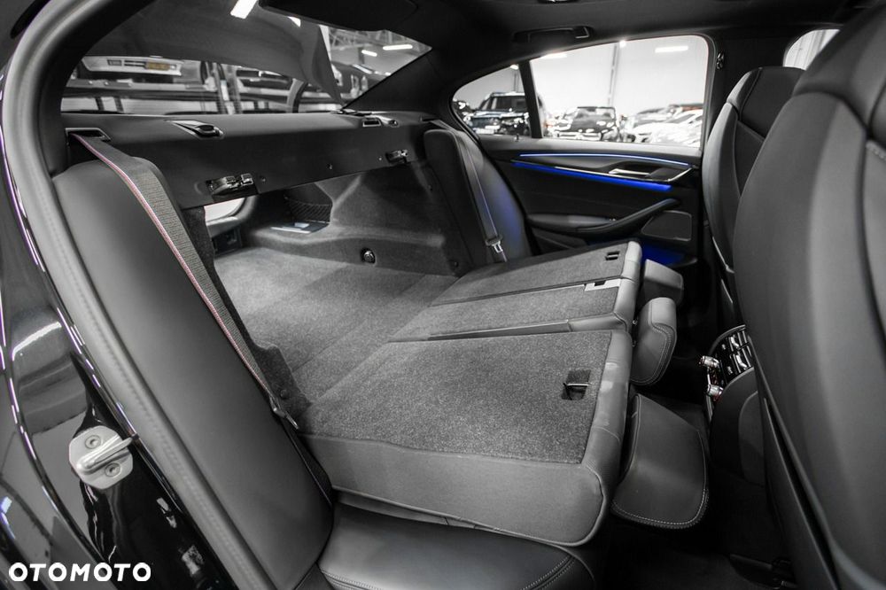 BMW M5 Competition - 30