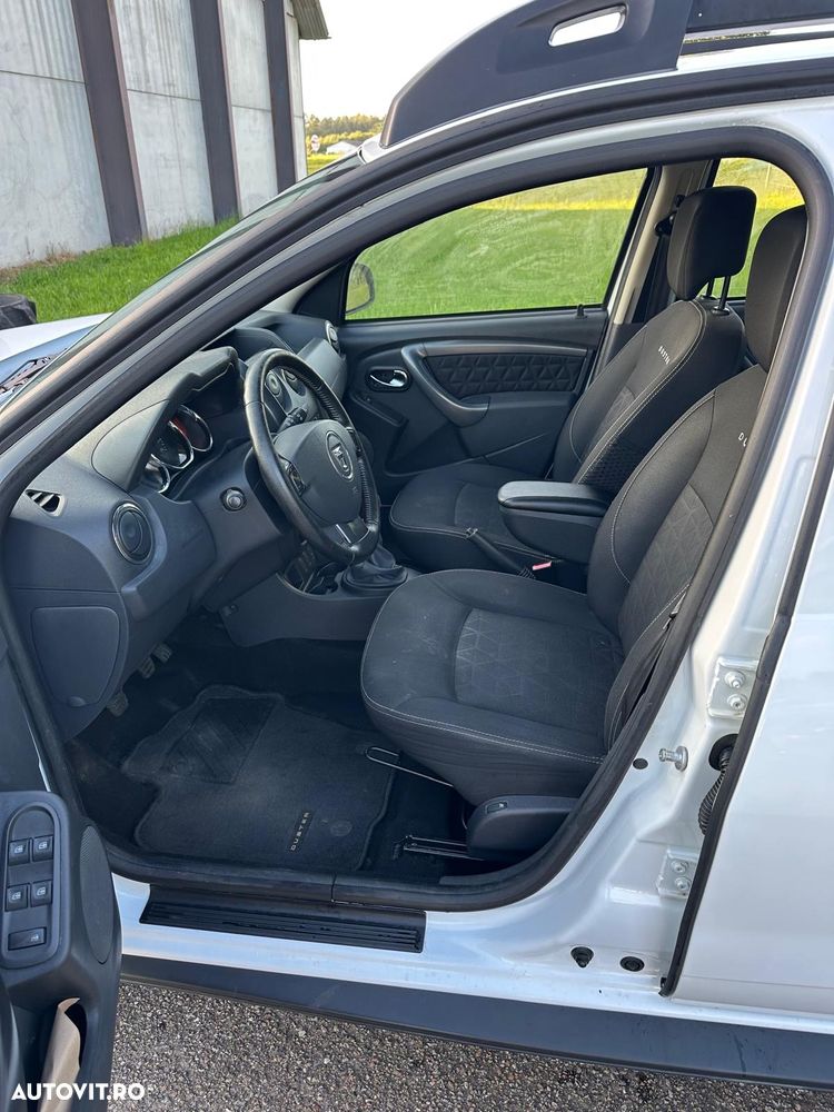 Dacia Duster 1.2 TCe 4x2 Laureate - 8