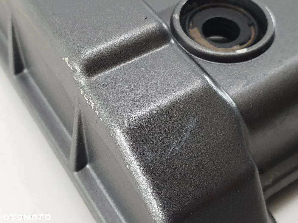 DEKIEL POKRYWA GLOWICY USZCZELKA  BENELLI 302 - 19