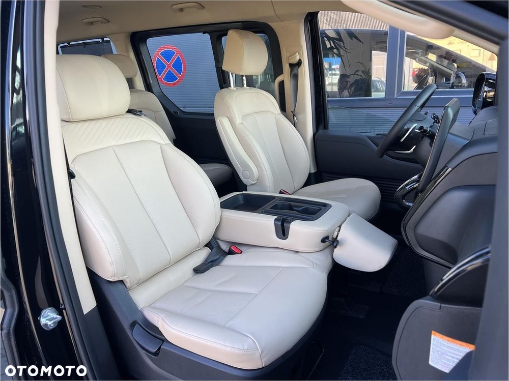 Hyundai Staria - 22