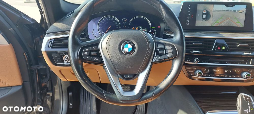 BMW Seria 5 530i Sport - 10