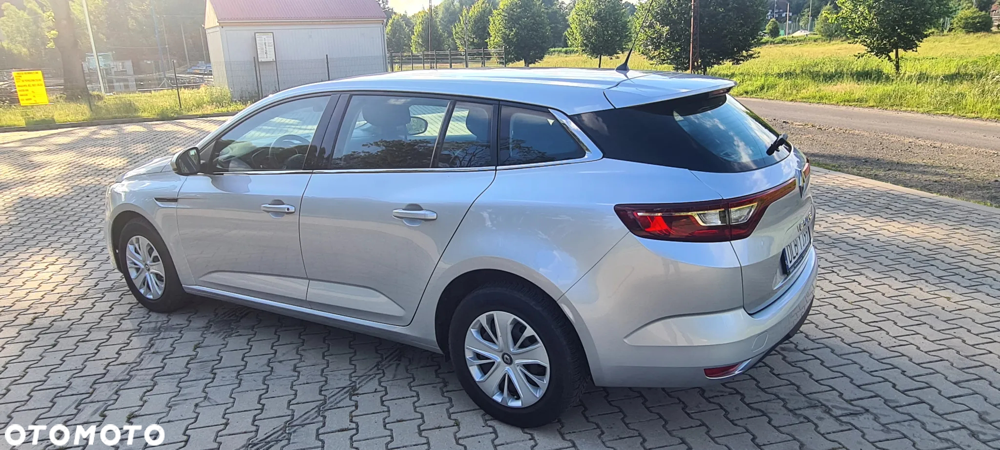 Renault Megane Grandtour ENERGY TCe 100 LIFE - 10
