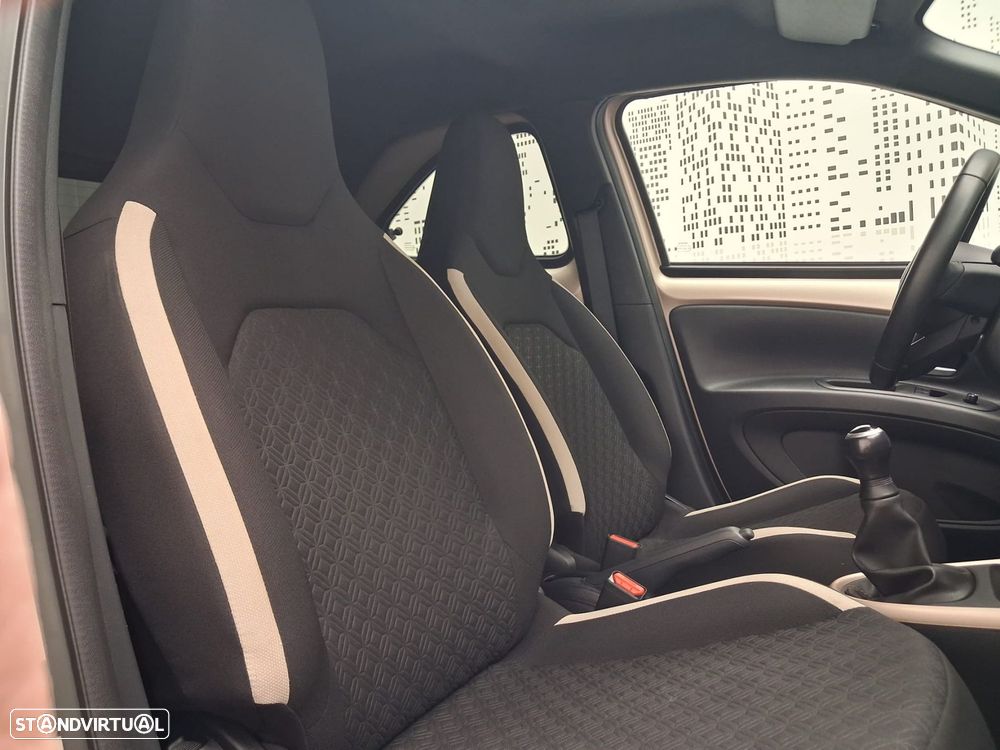 Toyota Aygo X 1.0 Pulse - 25