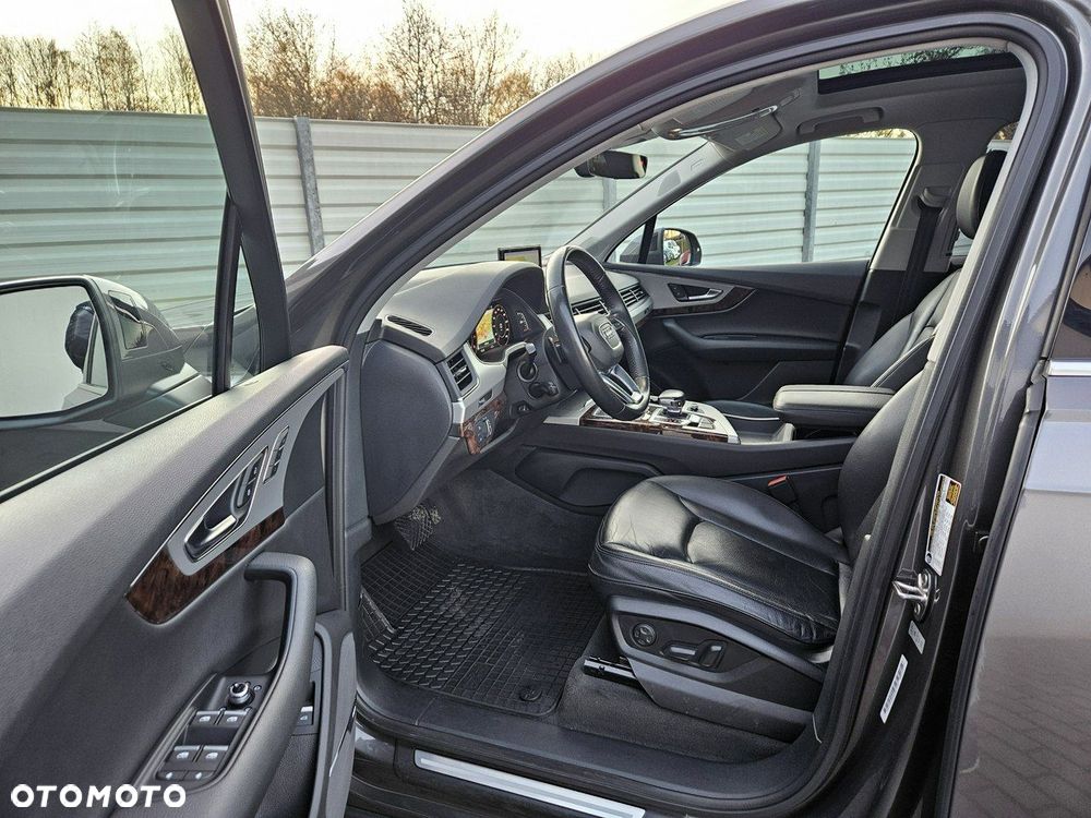 Audi Q7 - 6