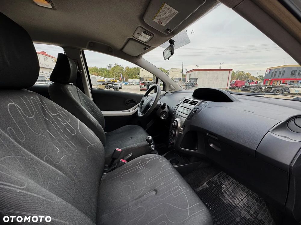 Toyota Yaris 1.33 Luna - 7