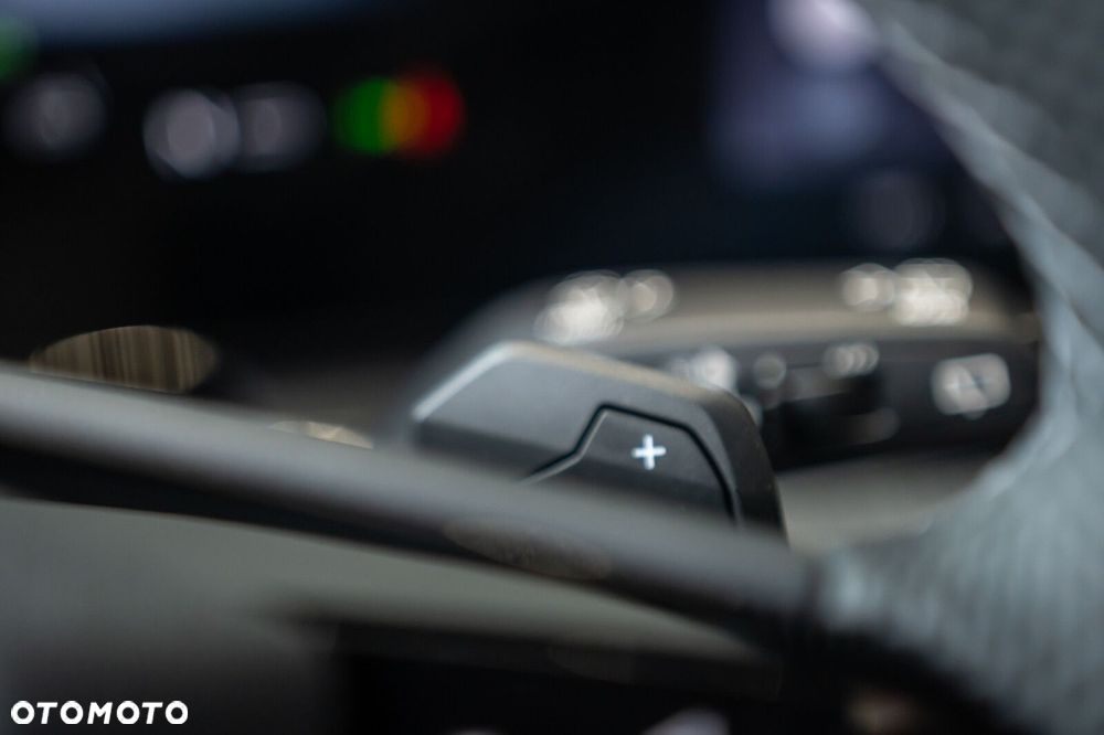 Audi Q6 e-tron - 25