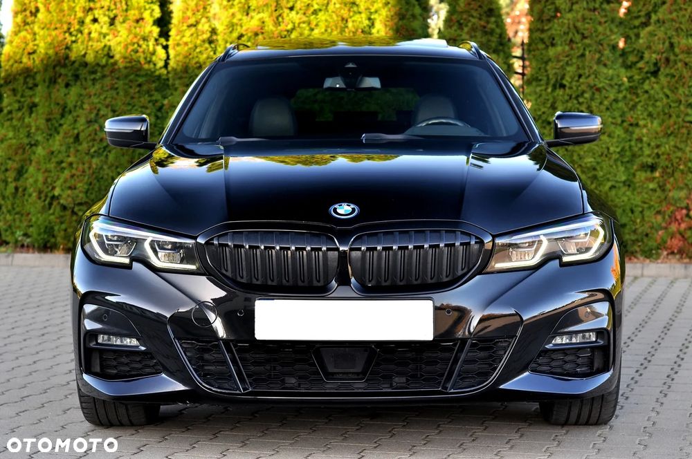 BMW Seria 3 330e xDrive M Sport - 4