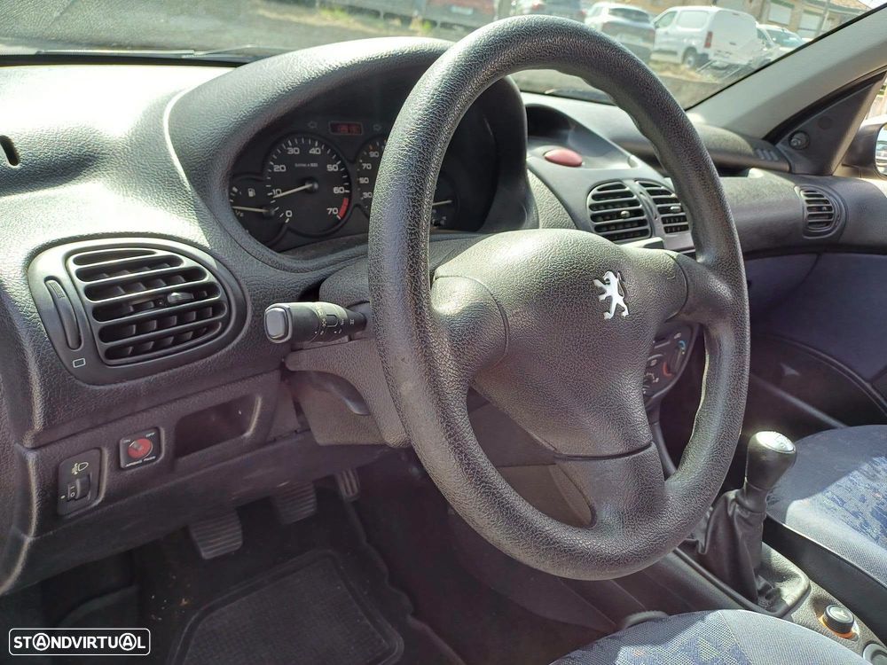 Peugeot 206 - 6