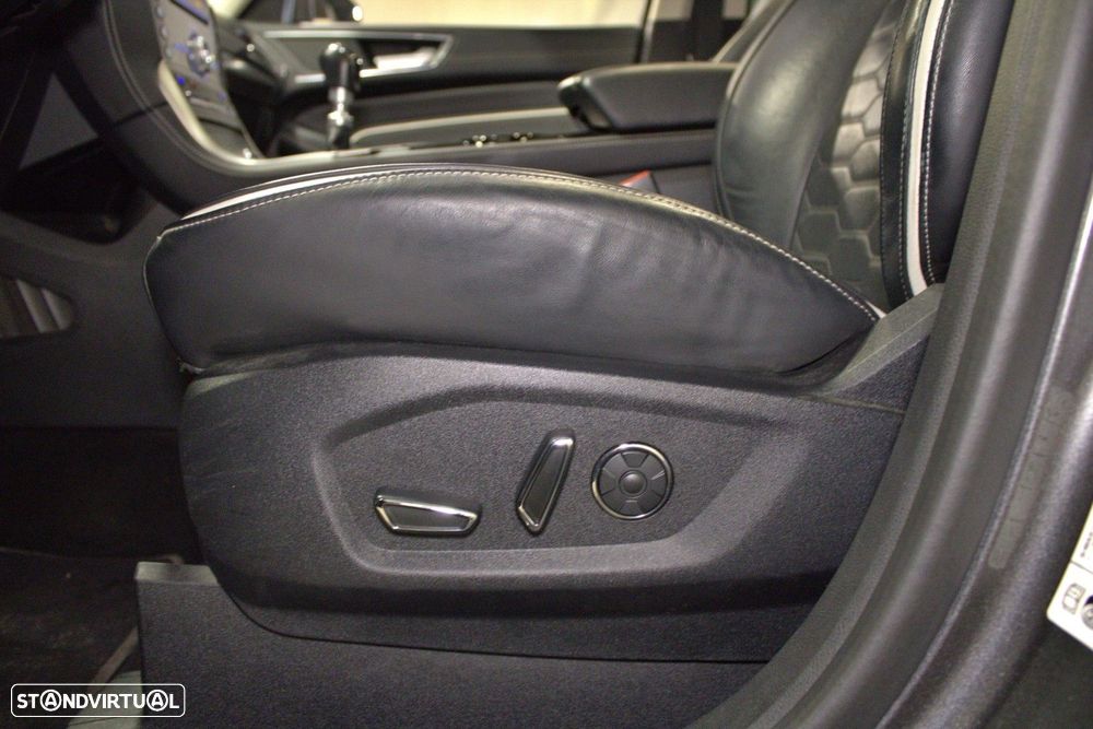 Ford S-Max 2.0 TDCi Vignale - 27