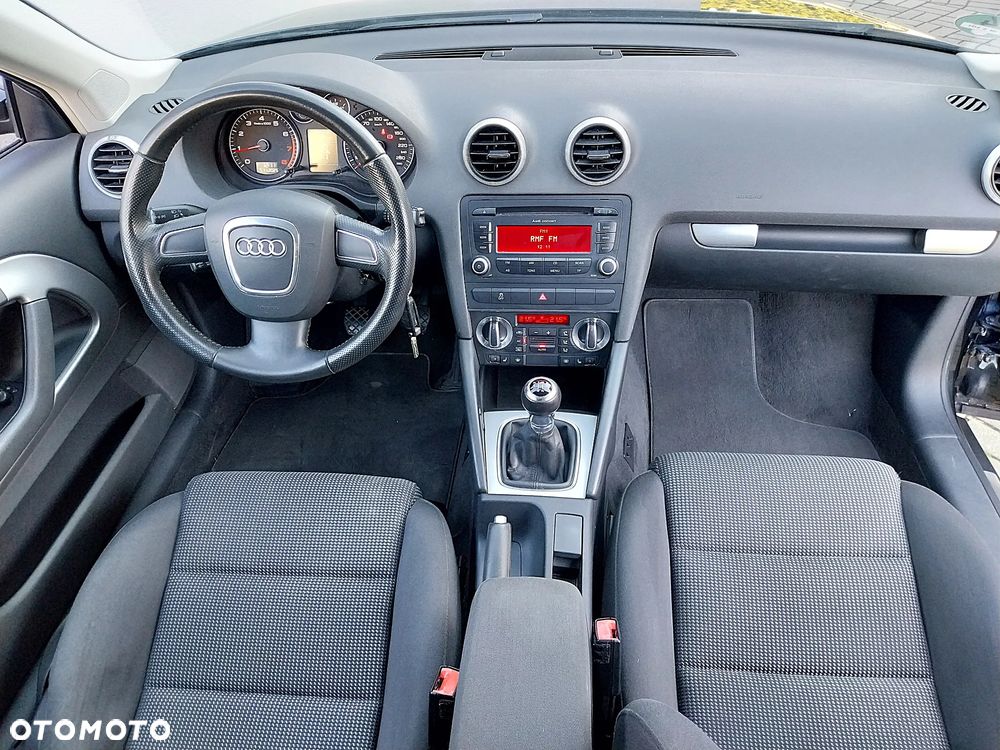 Audi A3 3-drzwiowe 1.6 Attraction - 6