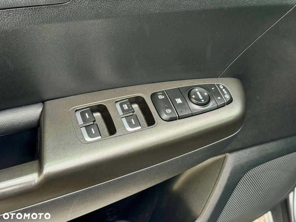 Kia Sportage 1.6 GDI 2WD SPIRIT - 17