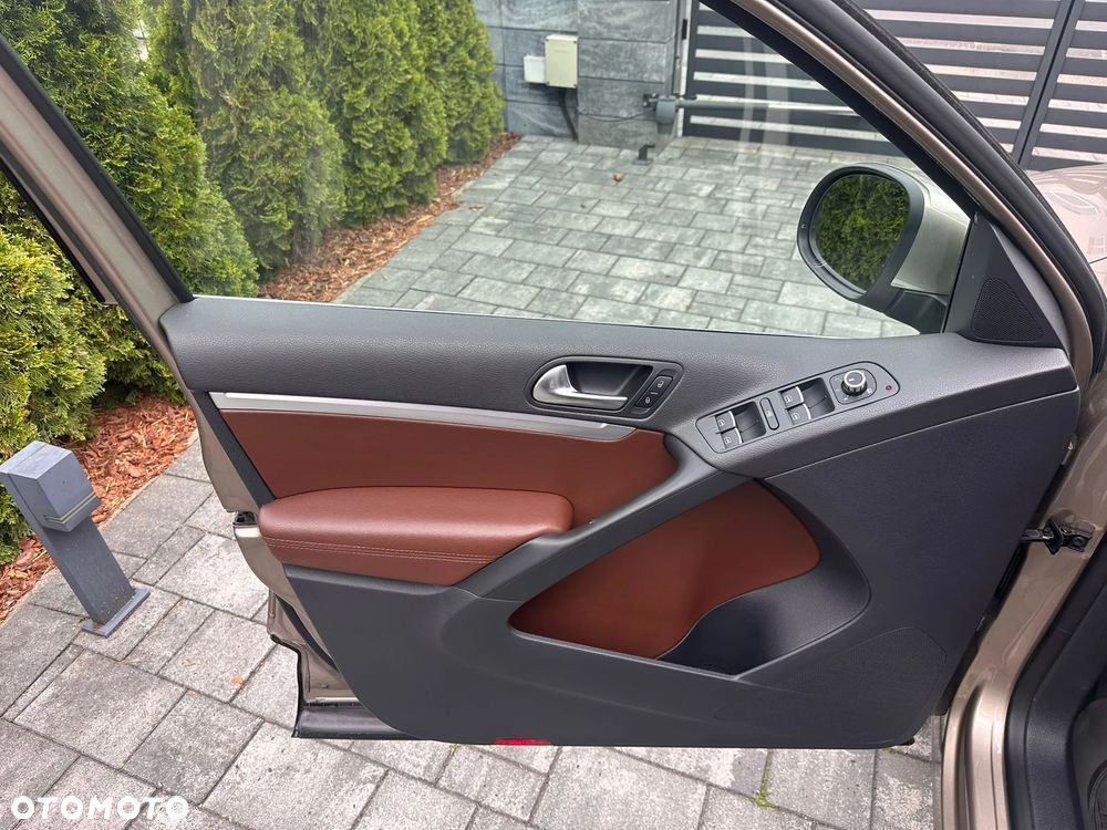 Volkswagen Tiguan 2.0 TSI 4Mot Sport&Style DSG - 11
