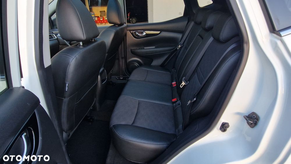 Nissan Qashqai 1.2 DIG-T Xtronic TEKNA+ - 24