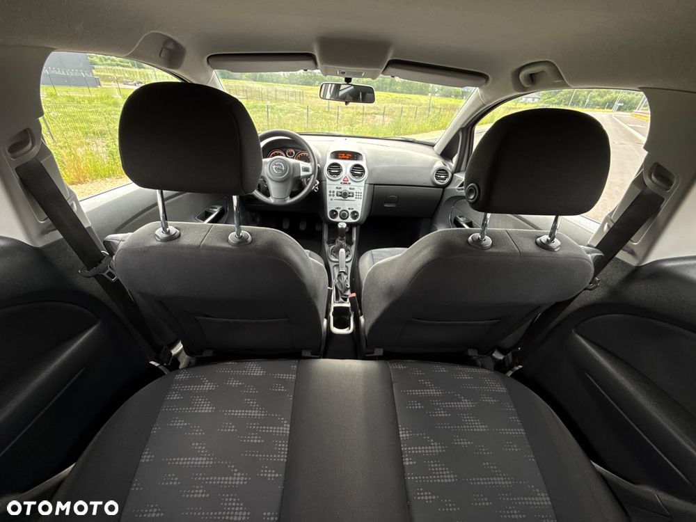 Opel Corsa 1.4 16V Enjoy - 31