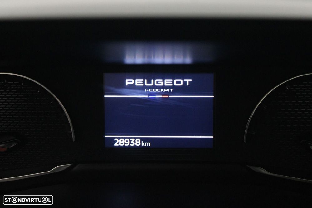 Peugeot 2008 1.5 BlueHDi Active EAT8 - 32