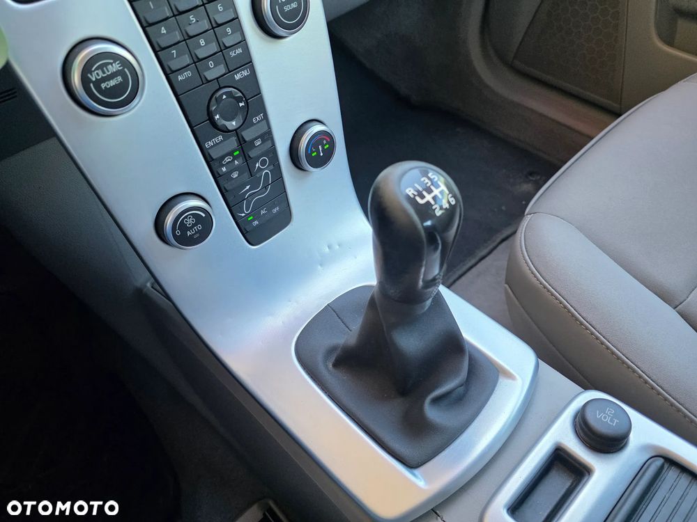 Volvo S40 2.0D - 16